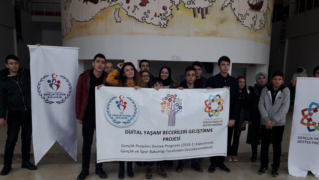 Dijital Yaşam Becerileri Geliştirme Projesi Öğrenci Gezisi