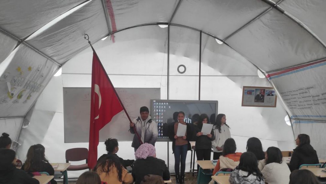 12 Mart İstiklal Marşının Kabulü Çadır Sınıflarda Kutlandı